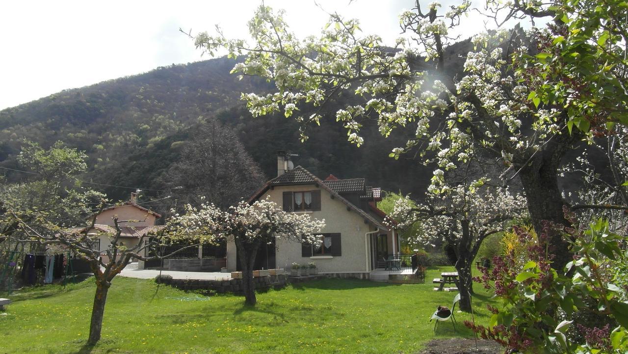 Au Vieux Tilleul Bed and Breakfast Veynes Exterior foto